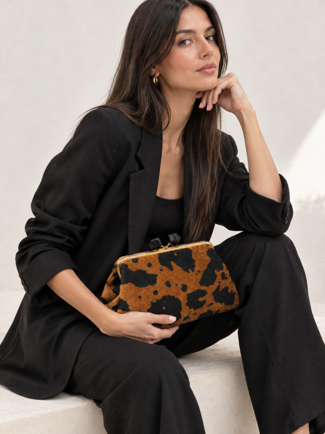 Animal Print Clutch Γυναικείο με χρυσές και μαύρες λεπτομέρειες